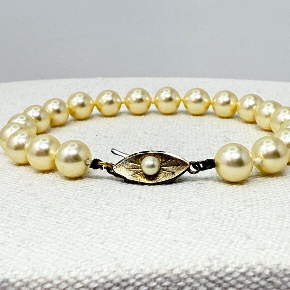 Vintage Faux Pearl Bracelet Sterling Silver Clasp Retro Classic Marked - Picture 4 of 8